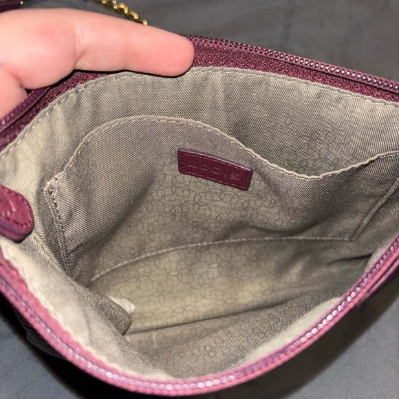 LODIS Burgundy Italian Pebbled Leather Emily 5 in 1 Convertible Bag - Picture 4 of 6